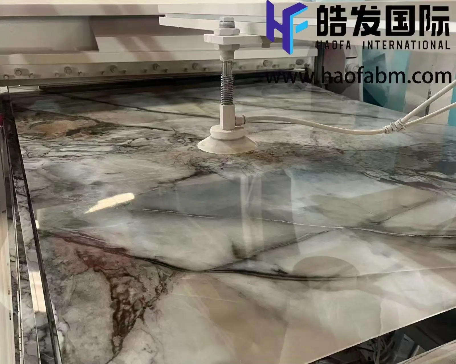 The UV board has been newly upgraded and launched, leading the green and innovative trend in decorative materials